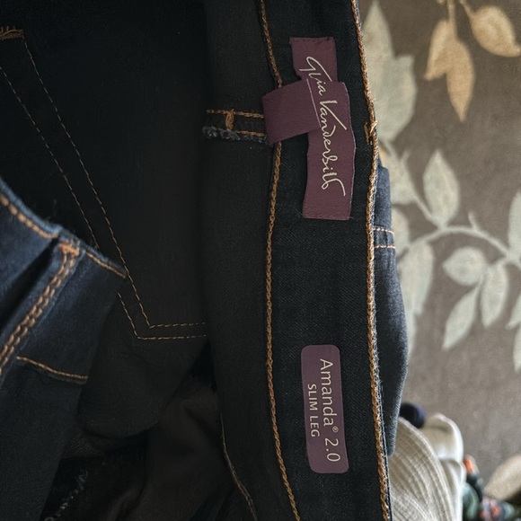 New with tags Gloria Vanderbilt dark denim jeans - Picture 3 of 5